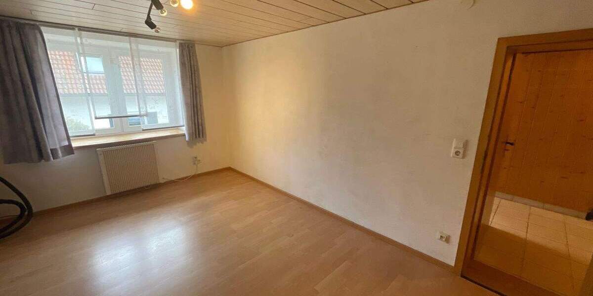 Einfamilienhaus Kirchheim am Ries Kirchheim - 5 Zimmer, 134 m&sup2;, 285.000&euro; | Angebot:25678637