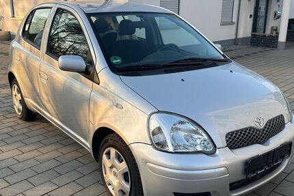 Toyota Yaris 115.000 km 3.200 &euro; Aalen 73431