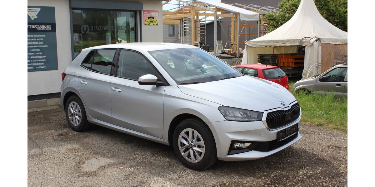 Skoda Fabia 8.700 km 17.790 &euro; Altheim (Alb) 89174
