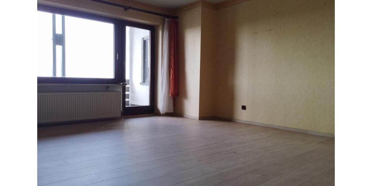 Dachgeschoßwohnung Neresheim - 2 Zimmer, 76 m&sup2;, 700&euro; | Angebot:25990810