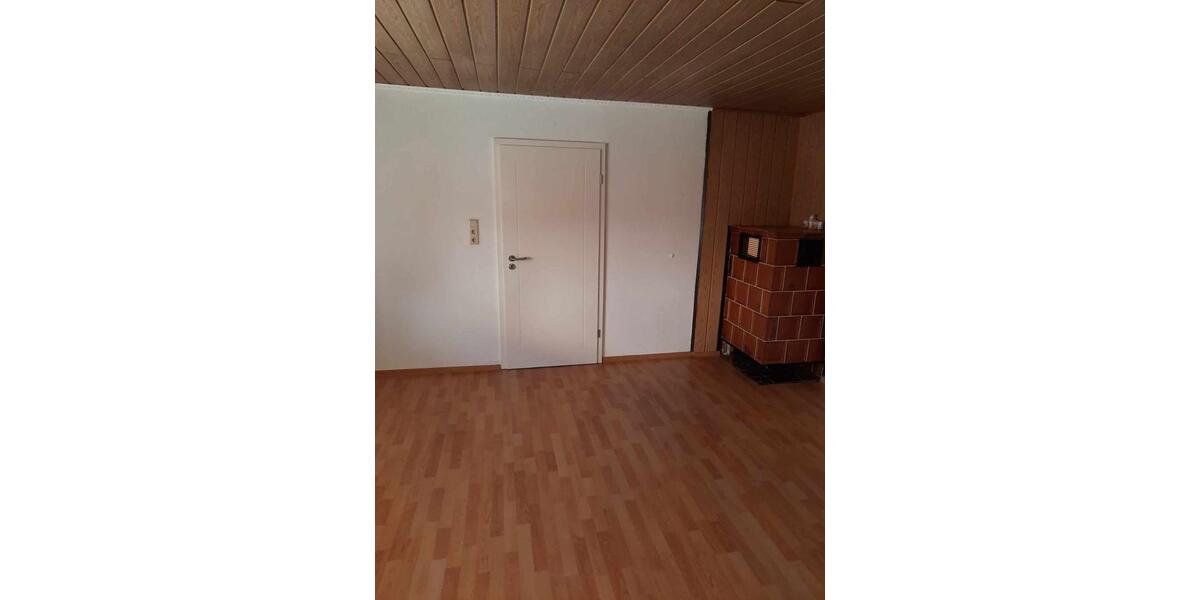 Erdgeschoßwohnung Neresheim - 3 Zimmer, 94 m&sup2;, 950&euro; | Angebot:25085421