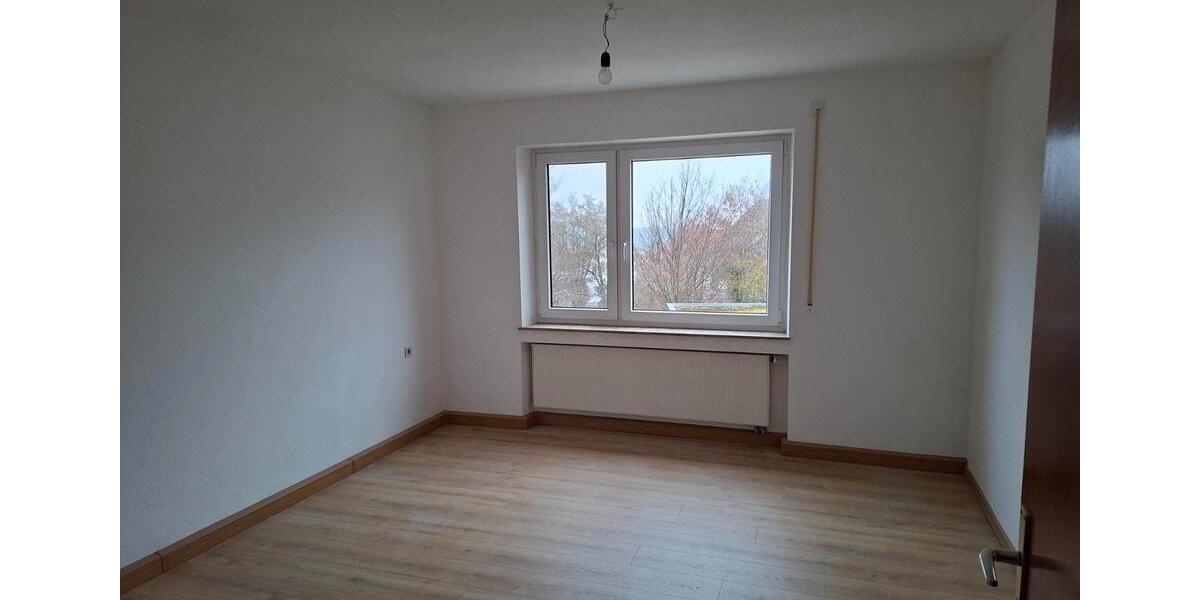 Erdgeschoßwohnung Bopfingen - 4 Zimmer, 93 m&sup2;, 200.000&euro; | Angebot:26023263