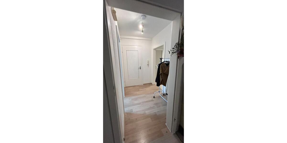 Hochparterre Ellwangen (Jagst) - 2 Zimmer, 60 m&sup2;, 560&euro; | Angebot:26477351