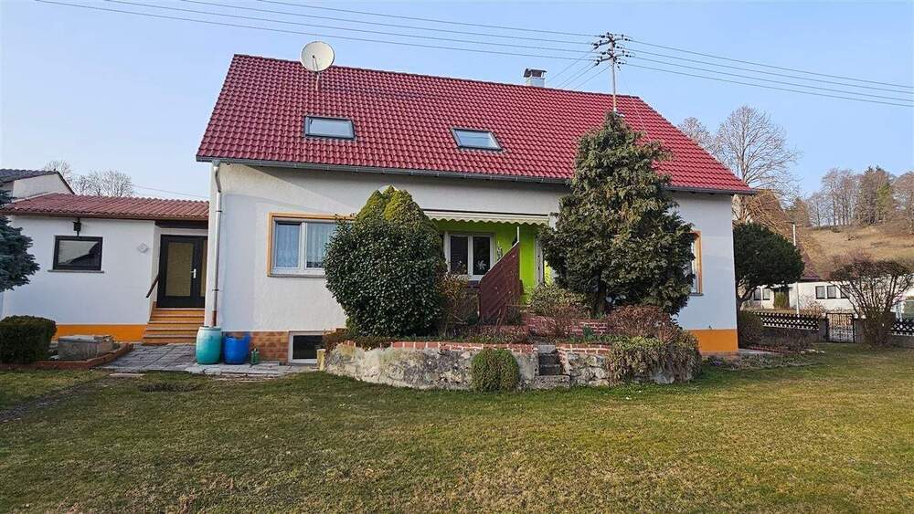 Mehrfamilienhaus, Wohnhaus Steinheim Söhnstetten - 8 Zimmer, 183 m&sup2;, 380.000&euro; | Angebot:25740410