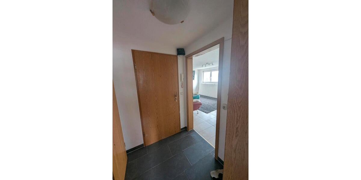 Dachgeschoßwohnung Oberkochen - 4 Zimmer, 90 m&sup2;, 1.200&euro; | Angebot:25965683