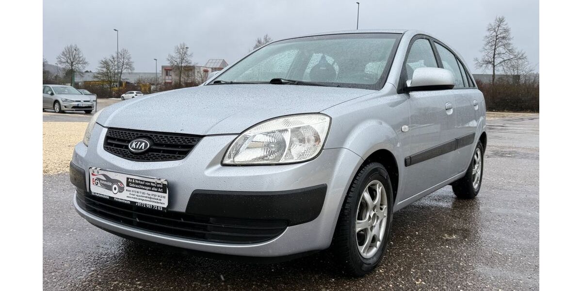 Kia Rio 152.000 km 1.790 &euro; Heidenheim 89520