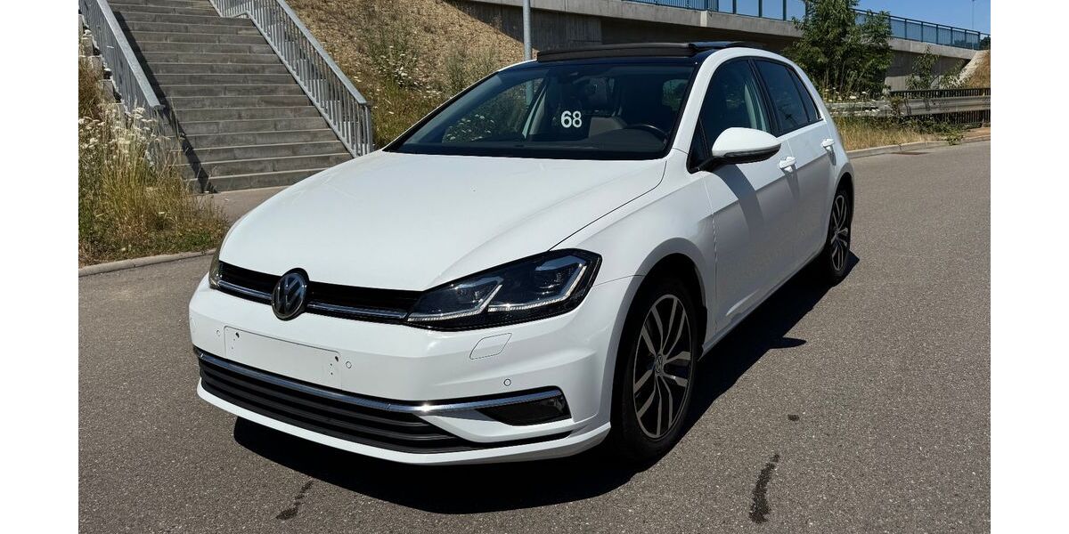 VW Golf 226.000 km 13.900 &euro; Essingen­­­ 73457