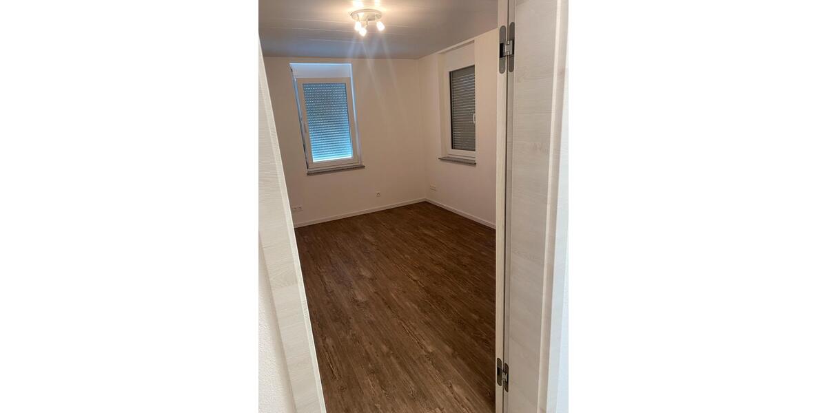 Etagenwohnung Lorch - 3.5 Zimmer, 86 m&sup2;, 1.200&euro; | Angebot:26654975