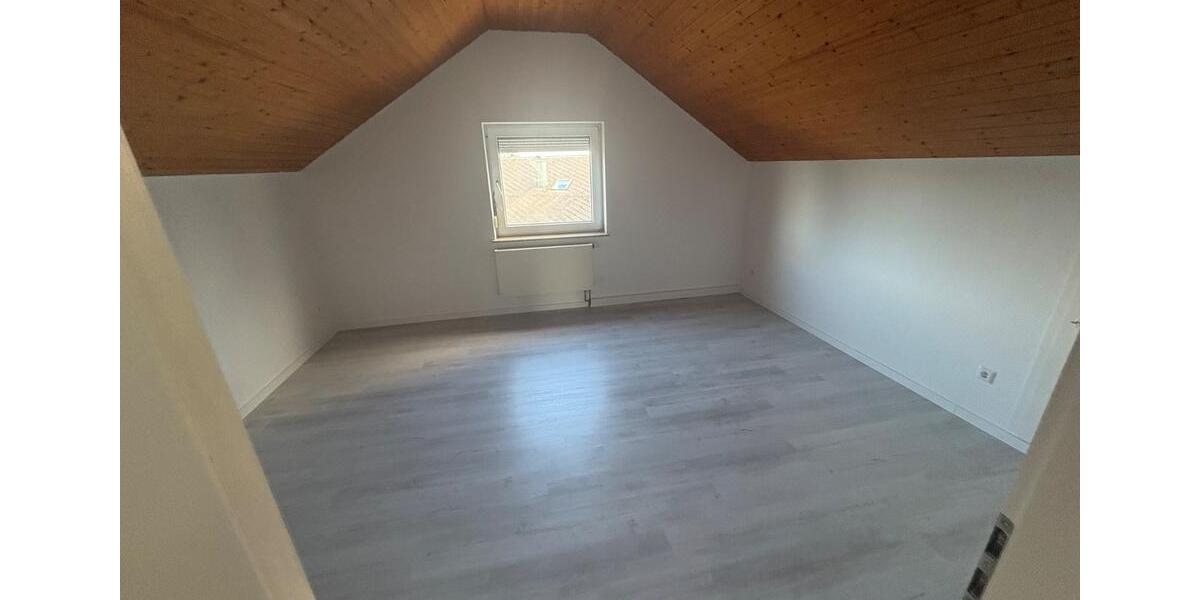 Dachgeschoßwohnung Durlangen - 2 Zimmer, 50 m&sup2;, 480&euro; | Angebot:26003076