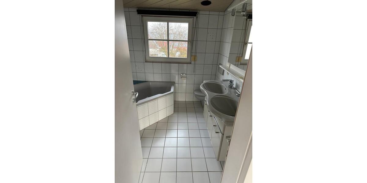 Maisonettenwohnung Giengen an der Brenz - 6 Zimmer, 155 m&sup2;, 1.750&euro; | Angebot:25980612