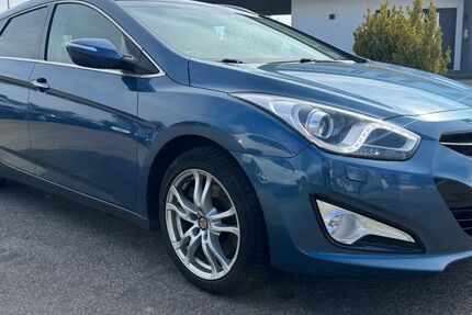 Hyundai i40 213.867 km 6.249 &euro; ELLWANGEN 73479