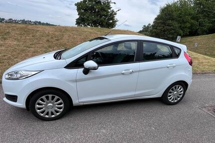 Ford Fiesta 81.000 km 4.900 &euro; Schwäbisch Gmünd 73525