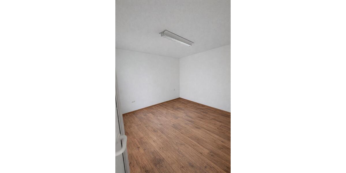 Etagenwohnung Aalen Unterkochen - 6 Zimmer, 170 m&sup2;, 400&euro; | Angebot:24979817