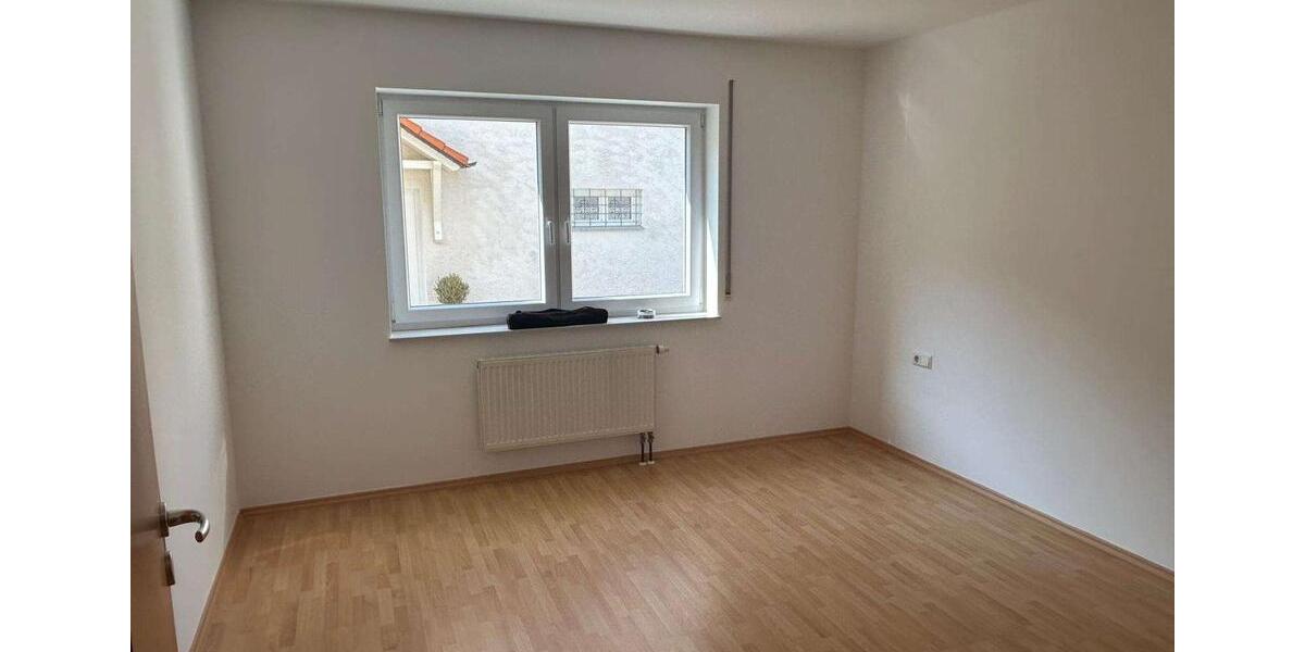 Etagenwohnung Oberkochen - 4.5 Zimmer, 103 m&sup2;, 1.200&euro; | Angebot:25887867