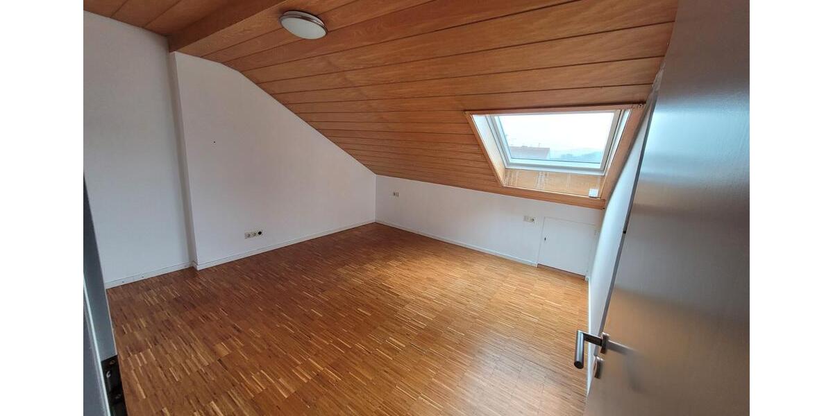 Dachgeschoßwohnung Schwäbisch Gmünd Bargau - 3 Zimmer, 80 m&sup2;, 925&euro; | Angebot:25998777