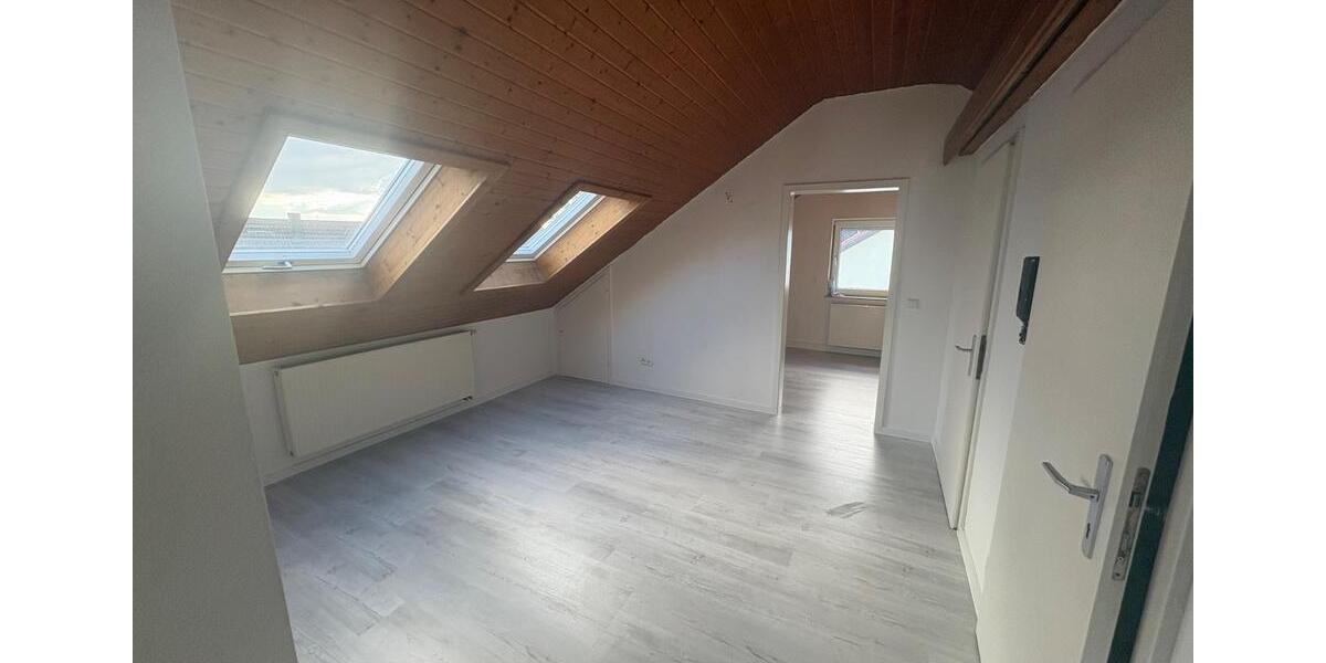 Dachgeschoßwohnung Durlangen - 2 Zimmer, 50 m&sup2;, 480&euro; | Angebot:26003076