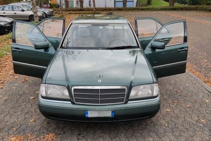 Mercedes-Benz C 180 182.000 km 5.500 &euro; Aalen 73431