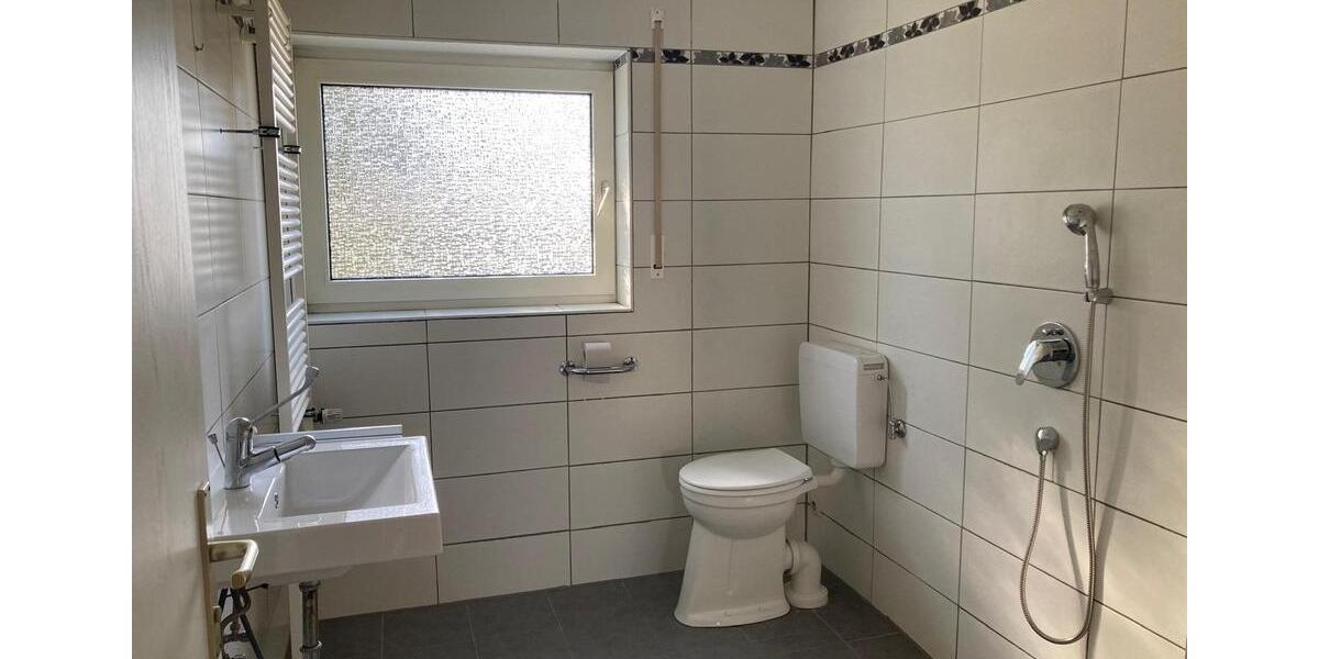 Erdgeschoßwohnung Aalen Dewangen - 5.5 Zimmer, 138 m&sup2;, 1.380&euro; | Angebot:25792700