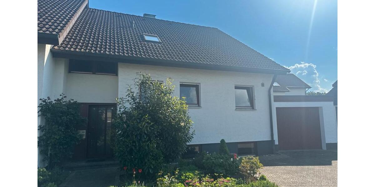 Doppelhaushälfte Giengen an der Brenz - 5 Zimmer, 140 m&sup2;, 1.650&euro; | Angebot:26529176
