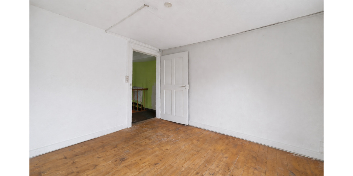 Mehrfamilienhaus, Wohnhaus Schwäbisch Gmünd - 9 Zimmer, 155 m&sup2;, 249.000&euro; | Angebot:25776973