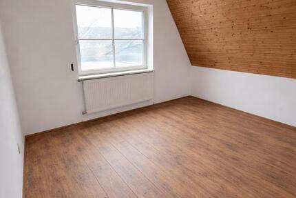 Wohnung Aalen Unterkochen - 3 Zimmer, 80 m&sup2;, 1.000&euro; | Angebot:24855445