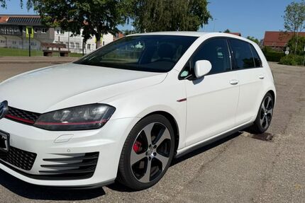VW Golf 145.100 km 13.990 &euro; Spraitbach 73565