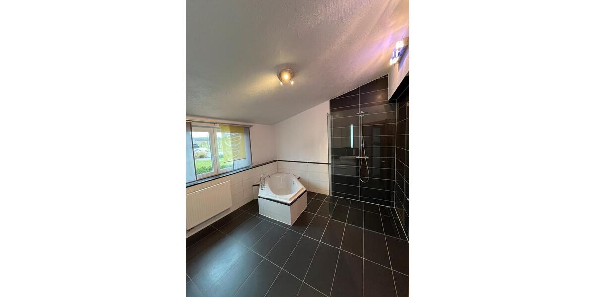 Dachgeschoßwohnung Stödtlen - 4 Zimmer, 120 m&sup2;, 799&euro; | Angebot:25886785