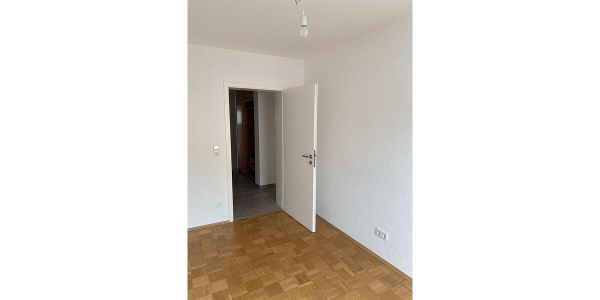 Etagenwohnung Ellwangen (Jagst) - 5 Zimmer, 135 m&sup2;, 1.300&euro; | Angebot:25973890