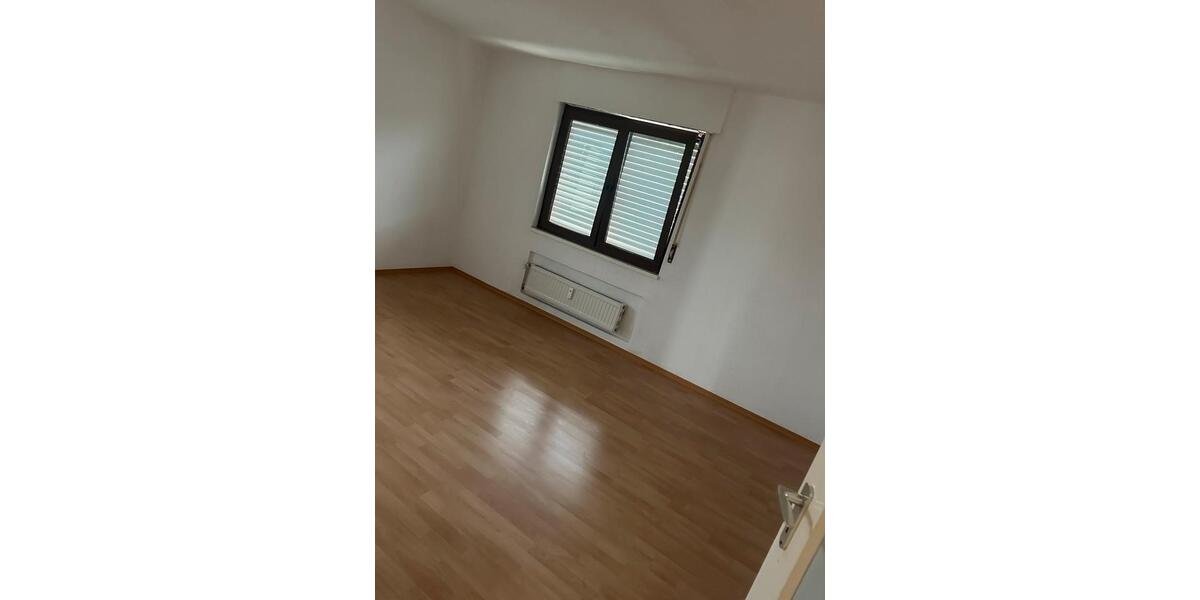 Etagenwohnung Aalen Attenhofen - 3 Zimmer, 90 m&sup2;, 850&euro; | Angebot:26577717