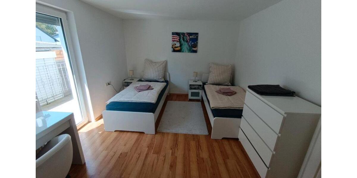 Erdgeschoßwohnung Täferrot - 4 Zimmer, 100 m&sup2;, 1.600&euro; | Angebot:25917815