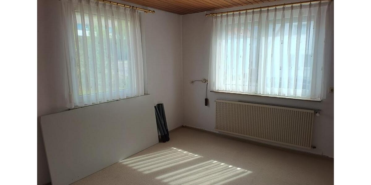 Einfamilienhaus Heubach - 7 Zimmer, 170 m&sup2;, 1.400&euro; | Angebot:26470233