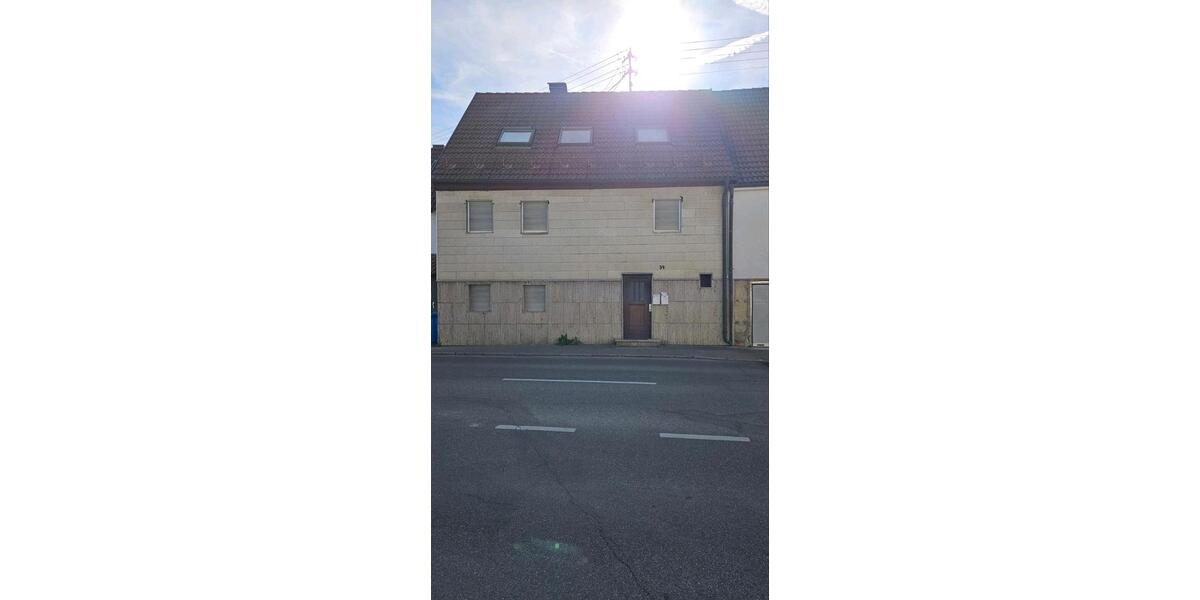 Doppelhaushälfte Gaildorf - 7 Zimmer, 160 m&sup2;, 160.000&euro; | Angebot:26577893