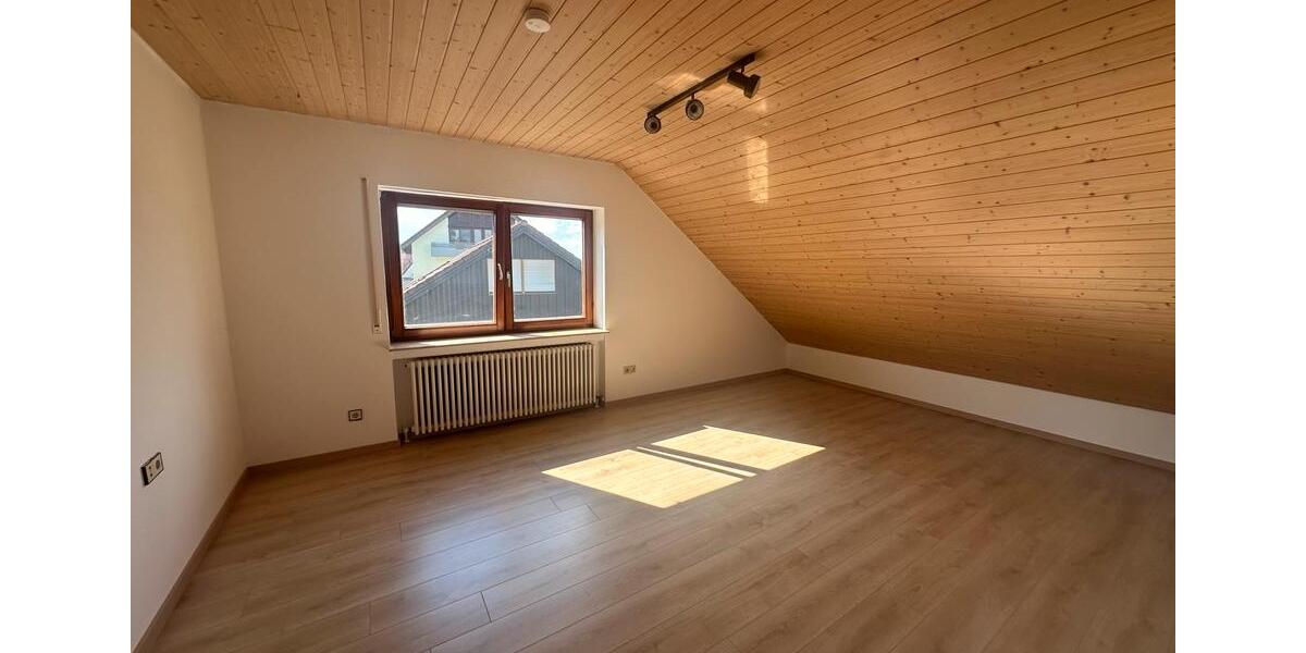 Doppelhaushälfte Giengen an der Brenz - 5 Zimmer, 140 m&sup2;, 1.650&euro; | Angebot:26529176