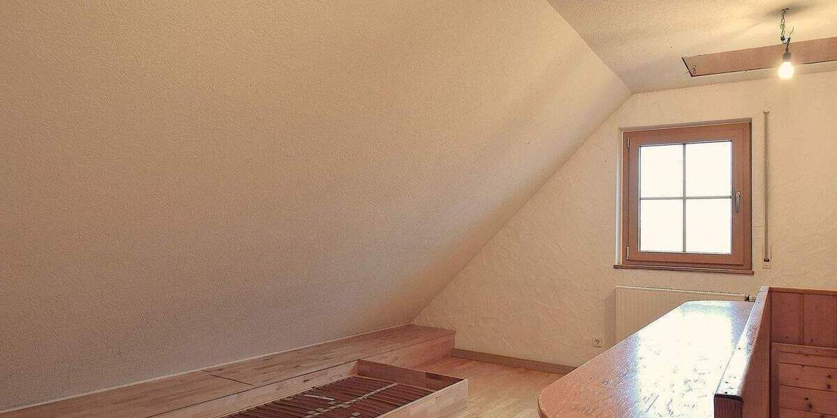 Mehrfamilienhaus, Wohnhaus Böbingen an der Rems Böbingen - 7 Zimmer, 224 m&sup2;, 600.000&euro; | Angebot:26703166