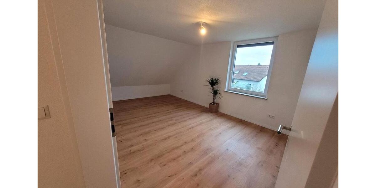 Etagenwohnung Rainau - 4 Zimmer, 112 m&sup2;, 1.100&euro; | Angebot:26030768