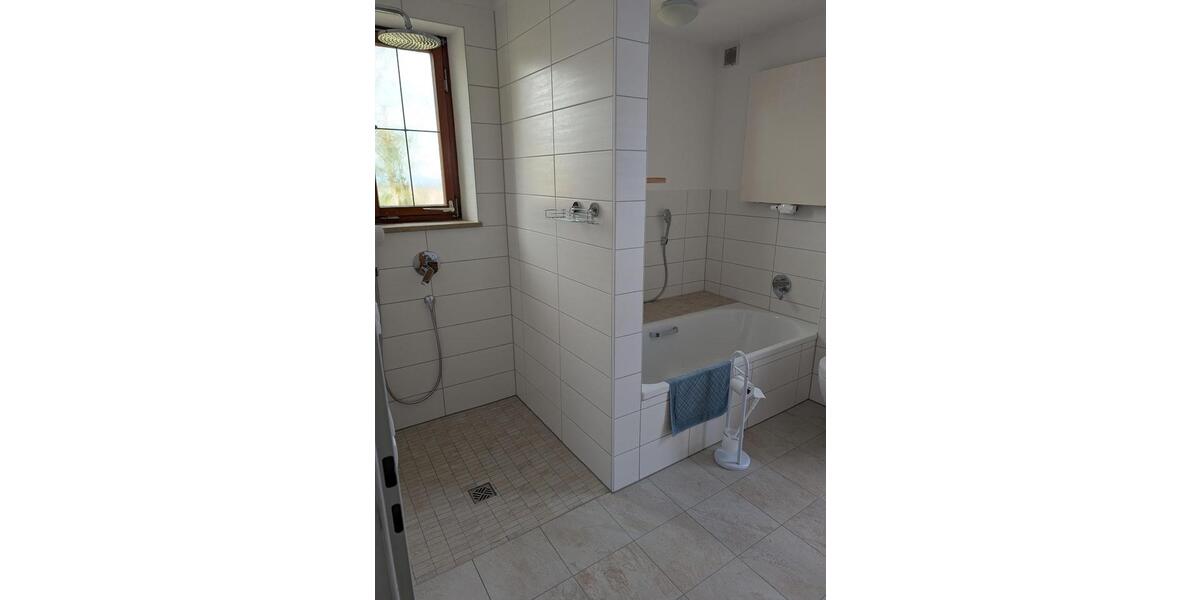 Bungalow Nördlingen - 5 Zimmer, 186 m&sup2;, 1.700&euro; | Angebot:25963068