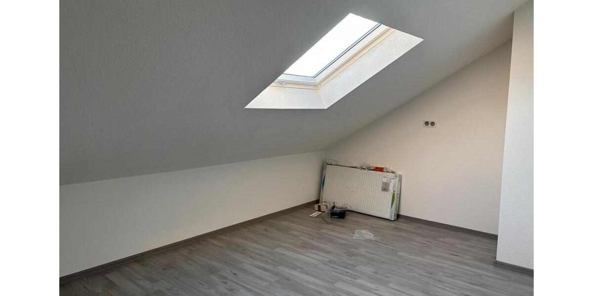 Dachgeschoßwohnung Aalen Attenhofen - 3 Zimmer, 75 m&sup2;, 850&euro; | Angebot:25844622