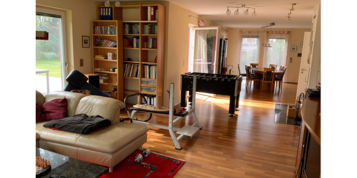 Einfamilienhaus Bopfingen - 6 Zimmer, 260 m&sup2;, 2.400&euro; | Angebot:25845679