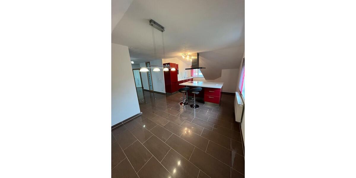 Dachgeschoßwohnung Stödtlen - 4 Zimmer, 120 m&sup2;, 799&euro; | Angebot:25886785