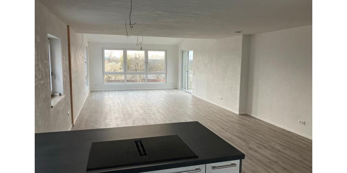 Dachgeschoßwohnung Mutlangen - 3.5 Zimmer, 120 m&sup2;, 1.100&euro; | Angebot:26029521