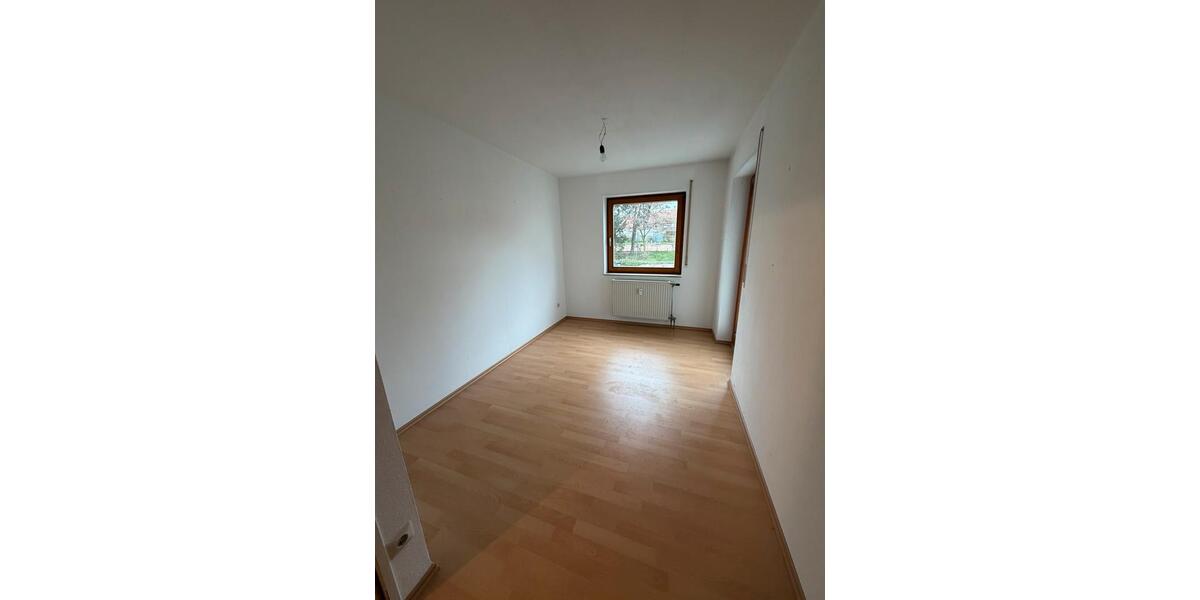 Etagenwohnung Aalen Unterkochen - 3.5 Zimmer, 86 m&sup2;, 1.050&euro; | Angebot:26593055