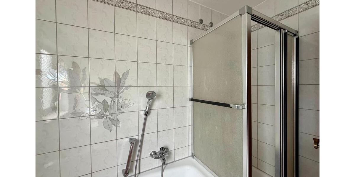 Einfamilienhaus Heuchlingen - 7.5 Zimmer, 197 m&sup2;, 540.000&euro; | Angebot:25637085