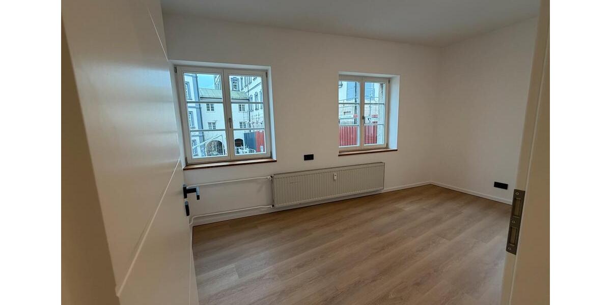 Etagenwohnung Ellwangen (Jagst) - 3 Zimmer, 60 m&sup2;, 1.100&euro; | Angebot:25512953