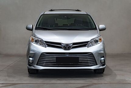 Toyota Sienna 19.000 km 29.900 &euro; Iggingen 73574