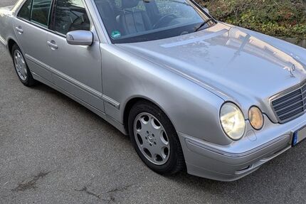 Mercedes-Benz E 220 213.000 km 2.600 &euro; Heidenheim 89522
