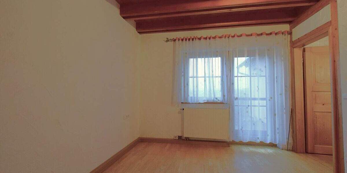 Mehrfamilienhaus, Wohnhaus Böbingen an der Rems Böbingen - 7 Zimmer, 224 m&sup2;, 600.000&euro; | Angebot:26703166