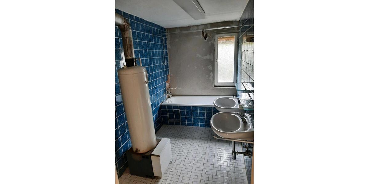 Reihenhaus Abtsgmünd - 10 Zimmer, 150 m&sup2;, 115.000&euro; | Angebot:25415925