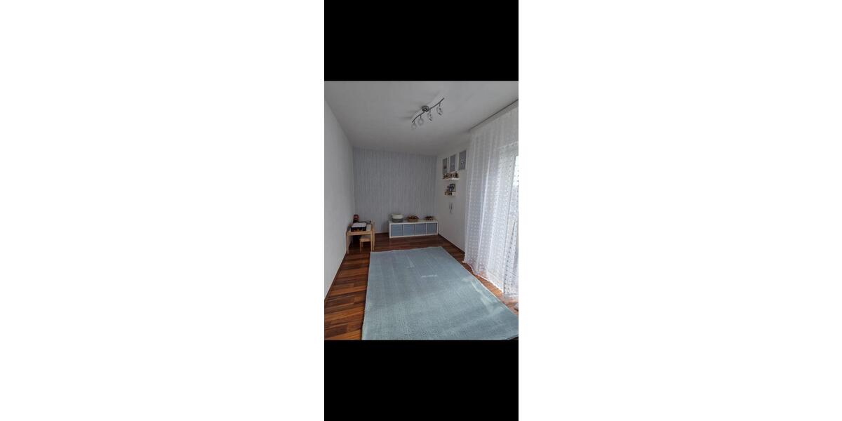 Etagenwohnung Giengen an der Brenz - 4 Zimmer, 100 m&sup2;, 250.000&euro; | Angebot:25760811