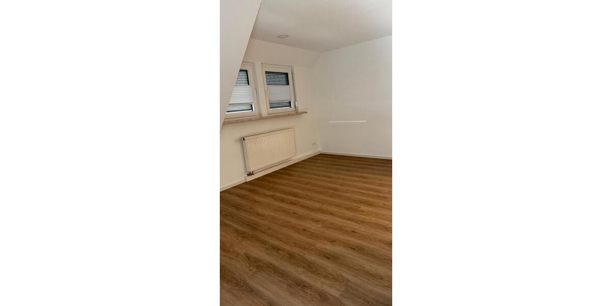 Dachgeschoßwohnung Aalen Attenhofen - 3 Zimmer, 62 m&sup2;, 1.050&euro; | Angebot:24527547