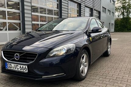 Volvo V40 170.179 km 7.999 &euro; Mögglingen 73563